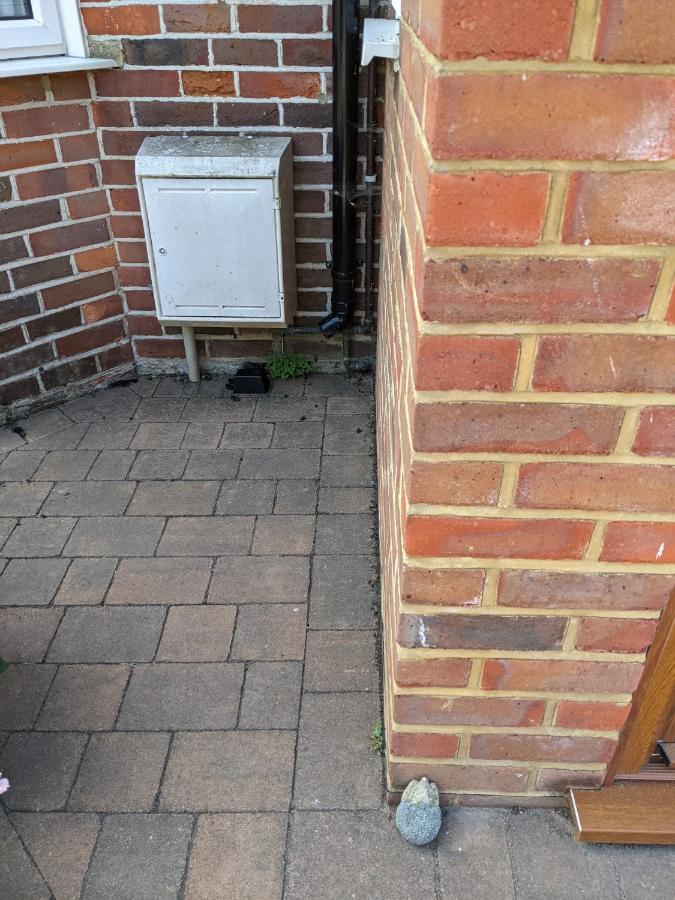 Quiet Comfortable Patcham Studio Free Parking Hallway Shared With Host Apartment Brighton Ngoại thất bức ảnh