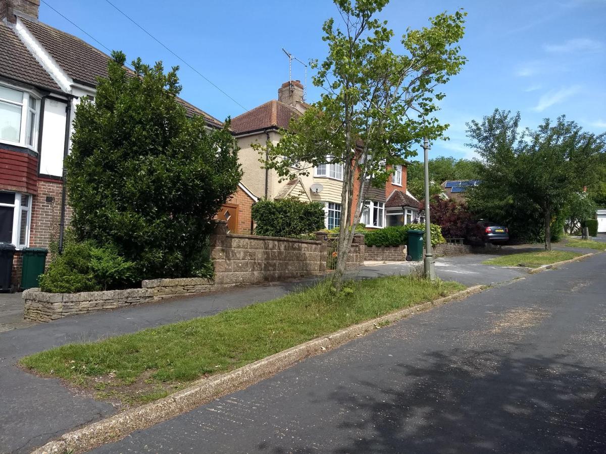 Quiet Comfortable Patcham Studio Free Parking Hallway Shared With Host Apartment Brighton Ngoại thất bức ảnh